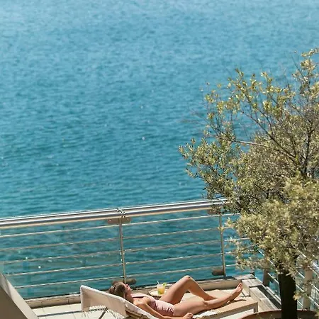 Otel Daios Luxury Living 5*