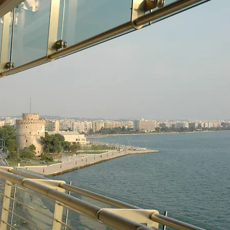 Hotell Daios Luxury Living 5*